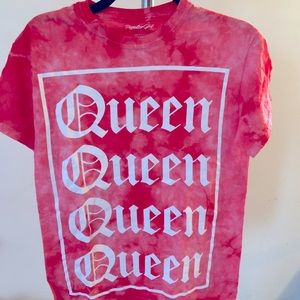 Small women’s tie dye tee
